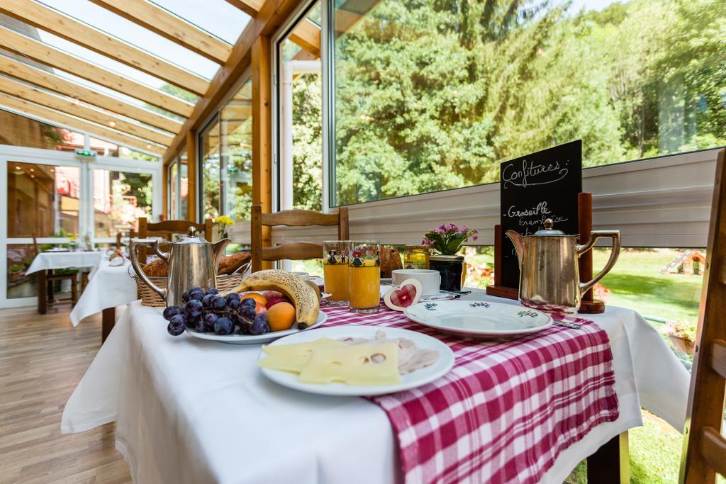Logis Hotel Restaurant De La Poste Et Spa De Montagne Le Bonhomme Exteriör bild